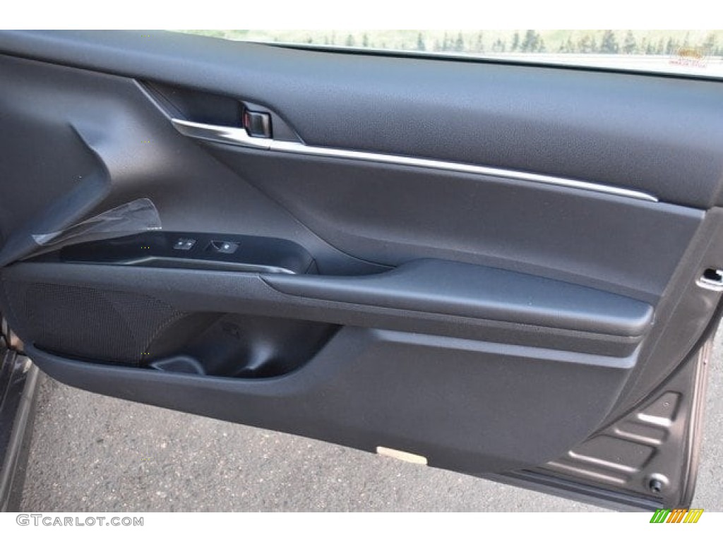 2018 Camry SE - Predawn Gray Mica / Black photo #11