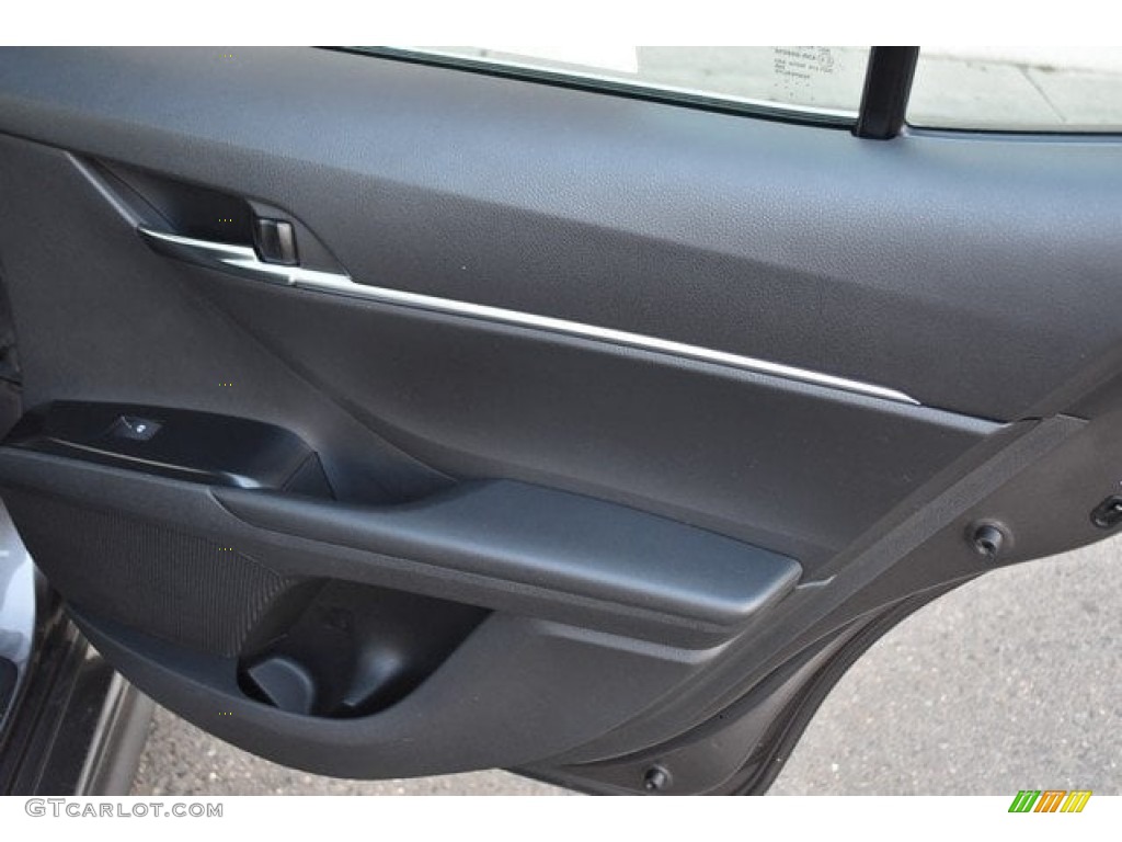 2018 Camry SE - Predawn Gray Mica / Black photo #12