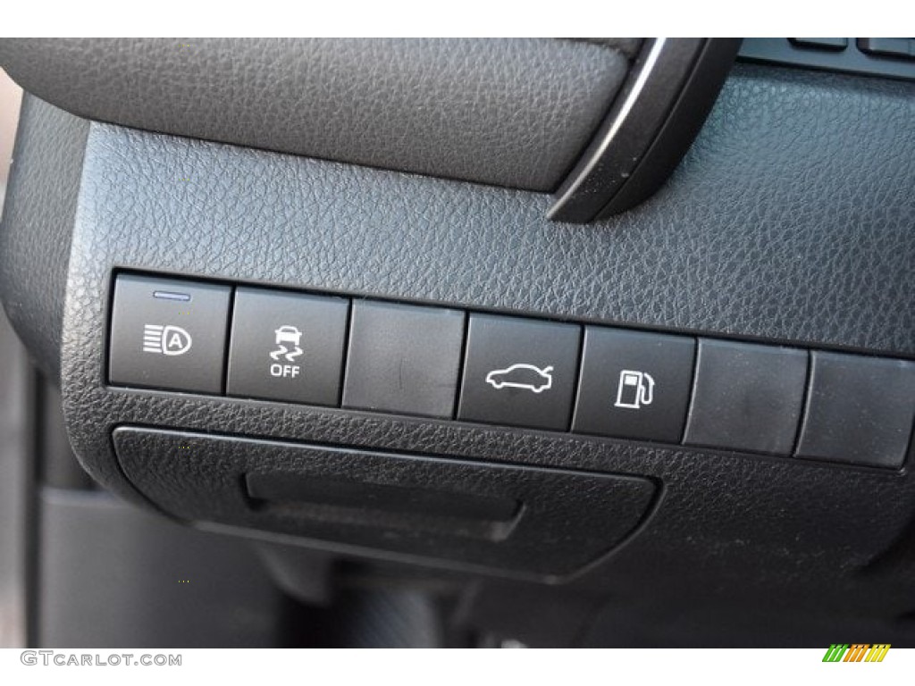 2018 Camry SE - Predawn Gray Mica / Black photo #14