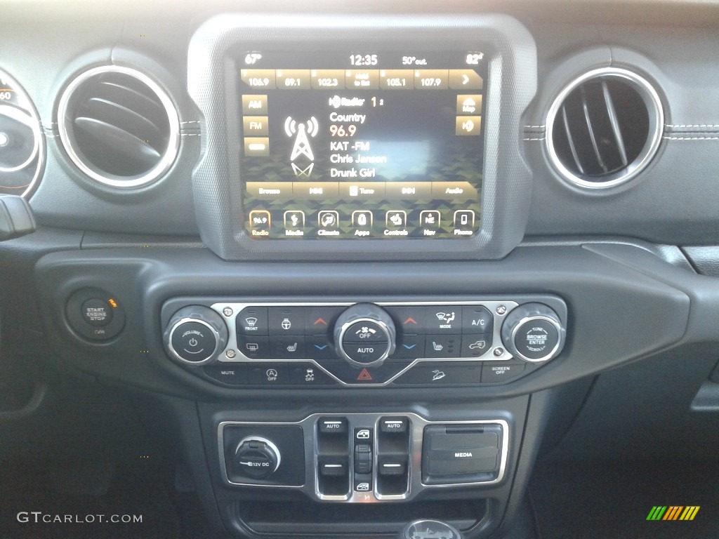 2018 Wrangler Unlimited Sahara 4x4 - Firecracker Red / Black photo #19