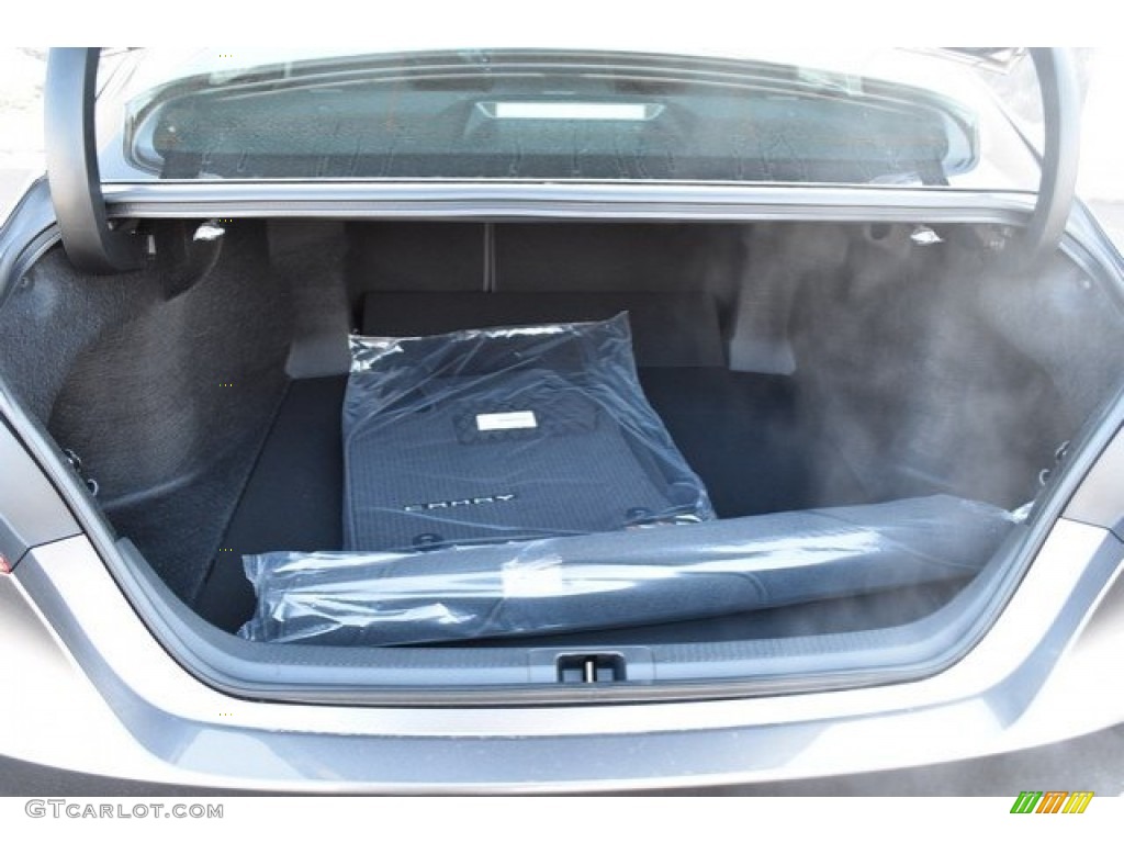 2018 Camry SE - Predawn Gray Mica / Black photo #18