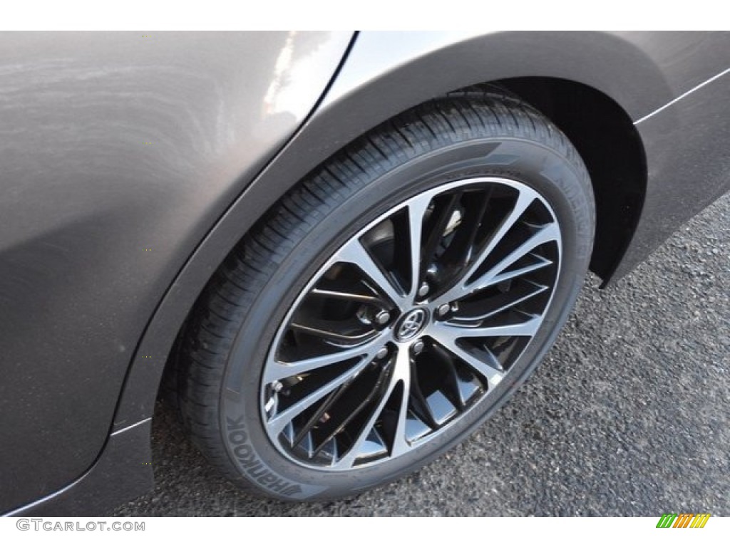 2018 Camry SE - Predawn Gray Mica / Black photo #21