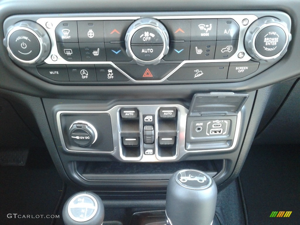 2018 Wrangler Unlimited Sahara 4x4 - Firecracker Red / Black photo #26