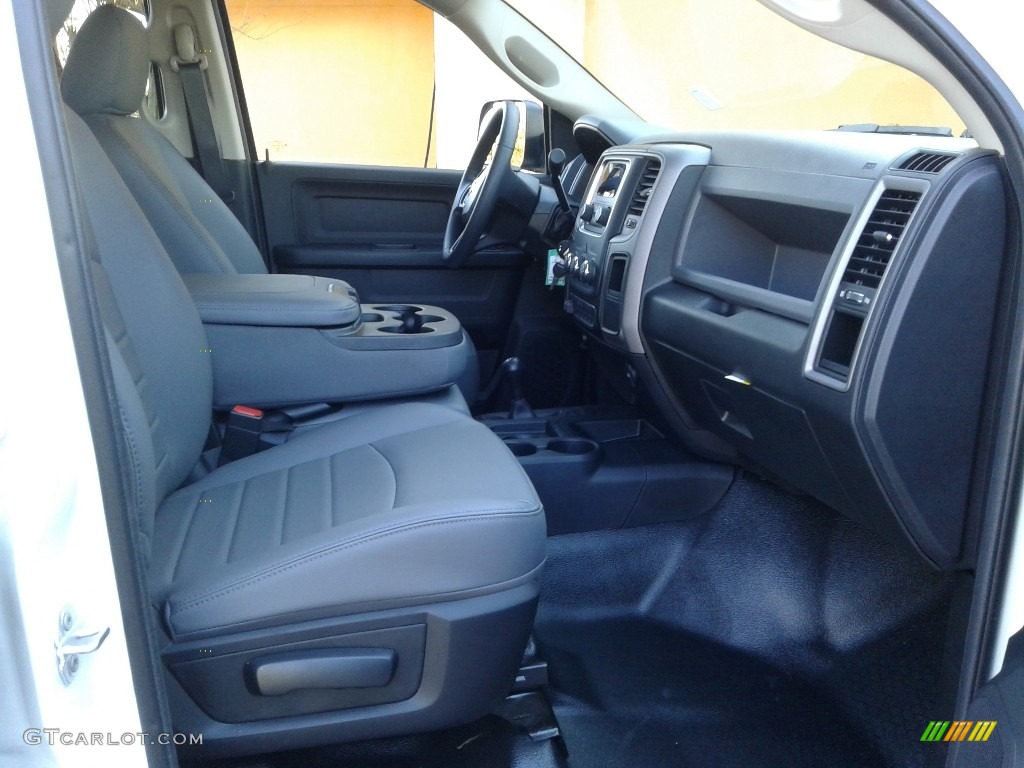 2018 4500 Tradesman Regular Cab 4x4 Chassis - Bright White / Black/Diesel Gray photo #17
