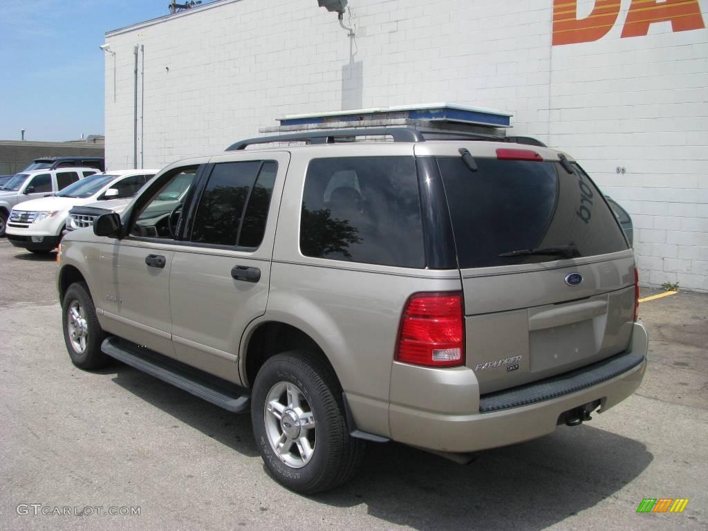 2004 Explorer XLT 4x4 - Pueblo Gold Metallic / Medium Parchment photo #3