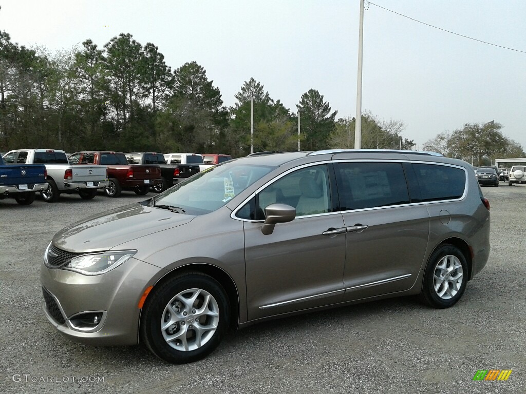 2018 Pacifica Touring L - Molten Silver / Cognac/Alloy/Toffee photo #1