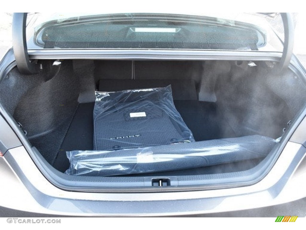 2018 Camry SE - Predawn Gray Mica / Black photo #29