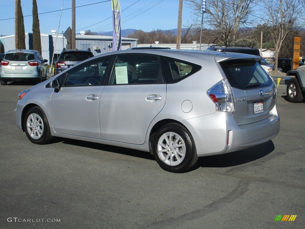 2014 Prius v Two - Classic Silver Metallic / Misty Gray photo #5