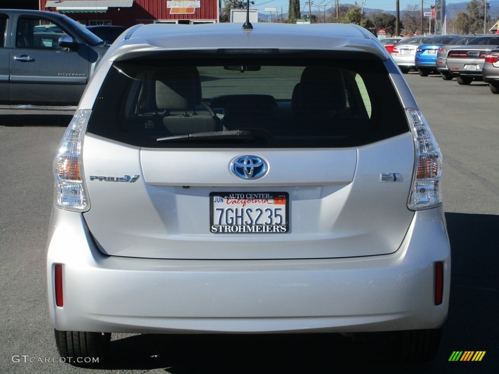 2014 Prius v Two - Classic Silver Metallic / Misty Gray photo #6