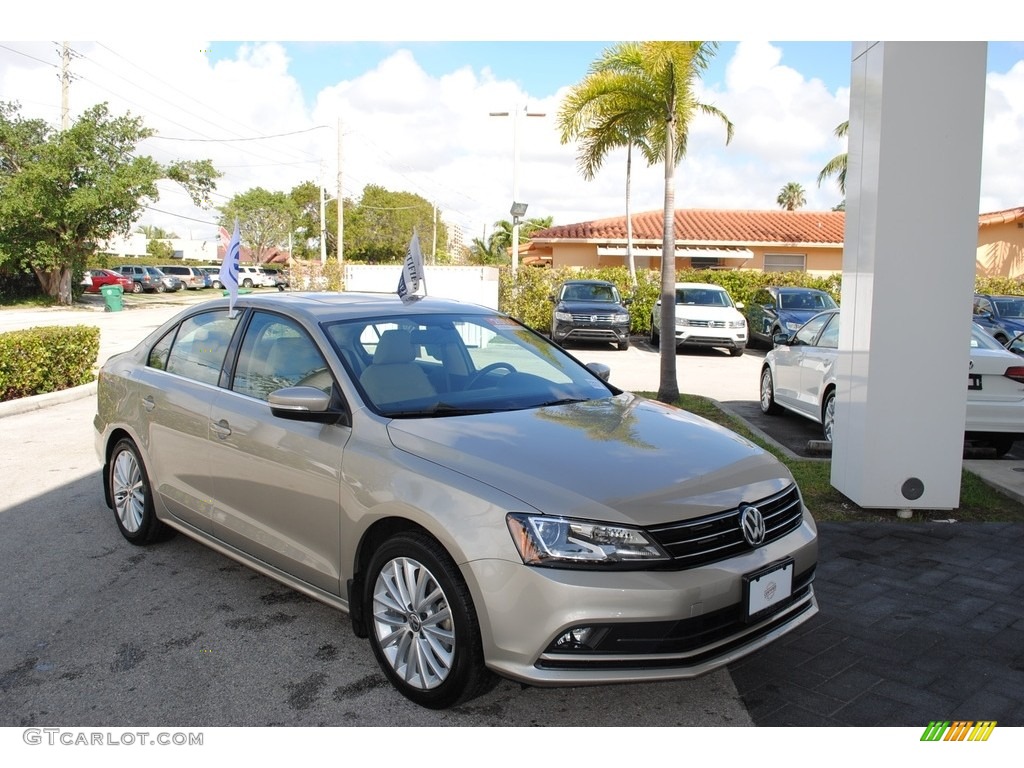 Moonrock Silver Metallic Volkswagen Jetta