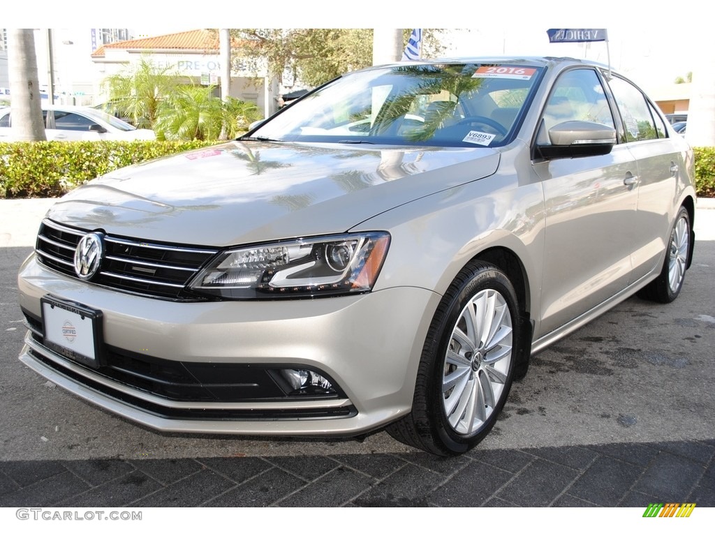 2016 Jetta SEL - Moonrock Silver Metallic / Cornsilk Beige photo #5