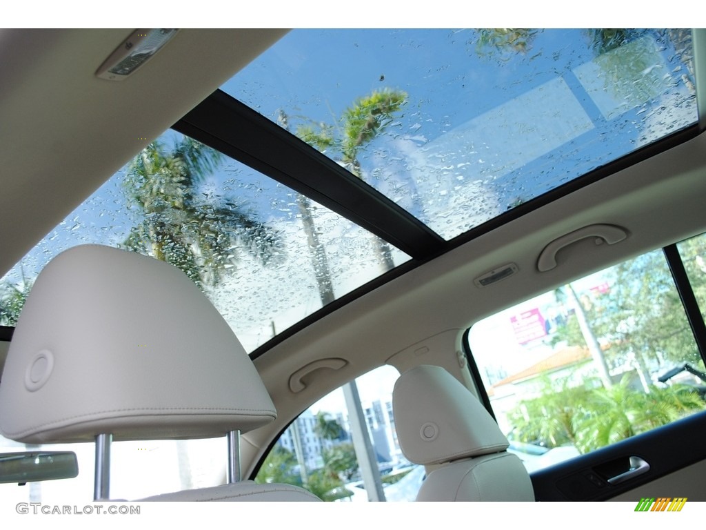 2012 Tiguan SE 4Motion - Deep Black Metallic / Beige photo #13