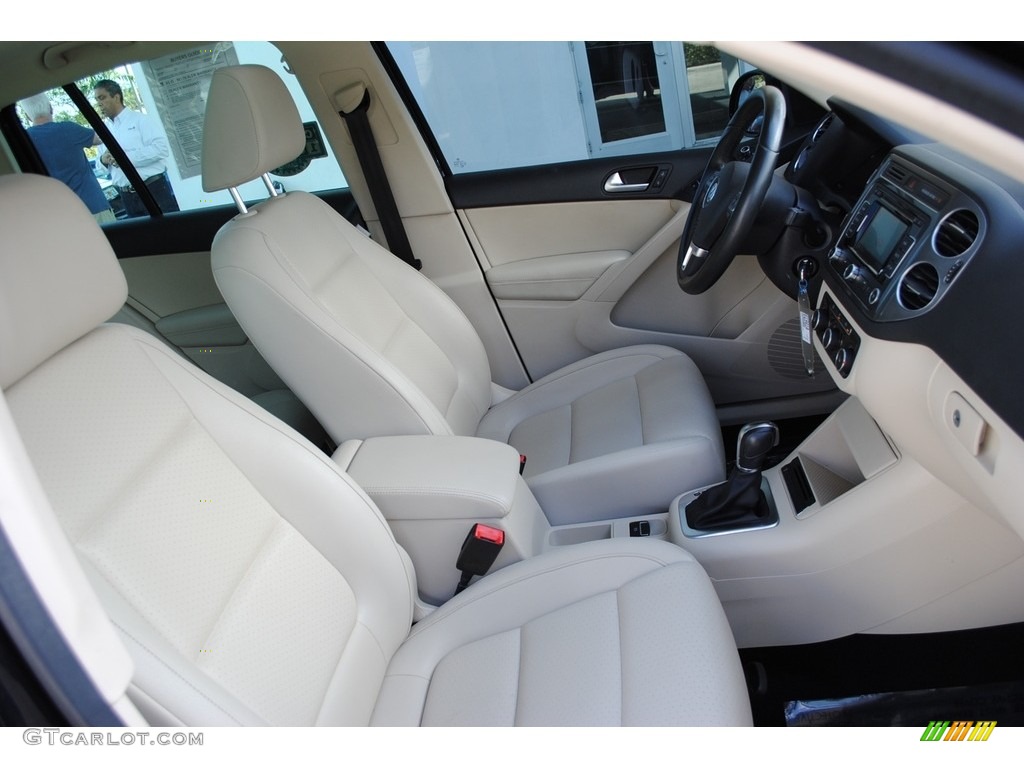 2012 Tiguan SE 4Motion - Deep Black Metallic / Beige photo #18