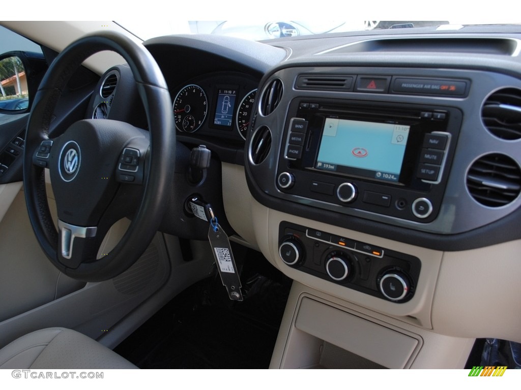 2012 Tiguan SE 4Motion - Deep Black Metallic / Beige photo #19