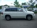 Super White - Highlander V6 Photo No. 2