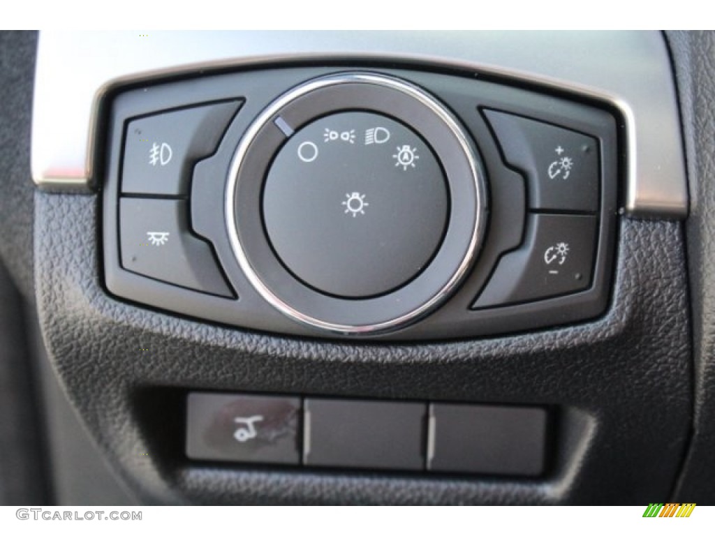 2018 Explorer XLT - Magnetic Metallic / Ebony Black photo #24