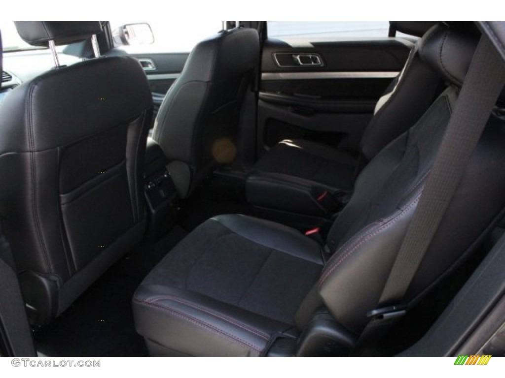 2018 Explorer XLT - Magnetic Metallic / Ebony Black photo #26