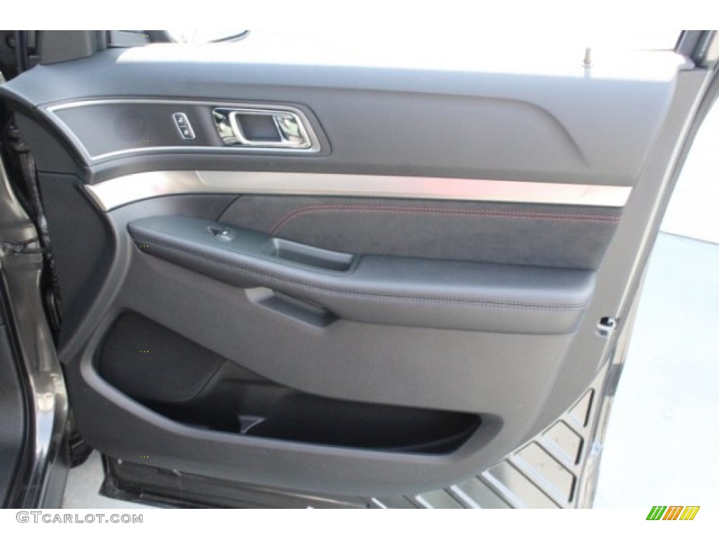 2018 Explorer XLT - Magnetic Metallic / Ebony Black photo #35