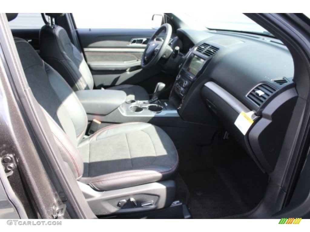 2018 Explorer XLT - Magnetic Metallic / Ebony Black photo #37