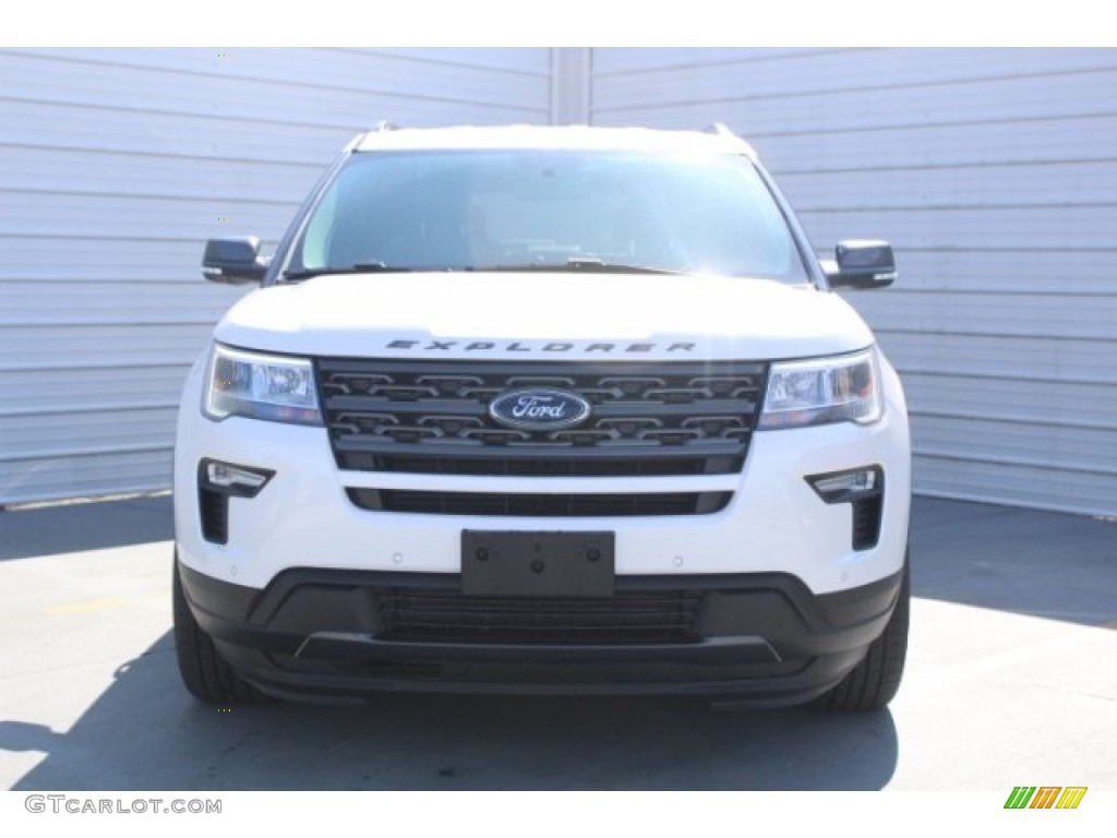 2018 Explorer XLT - White Platinum / Ebony Black photo #2