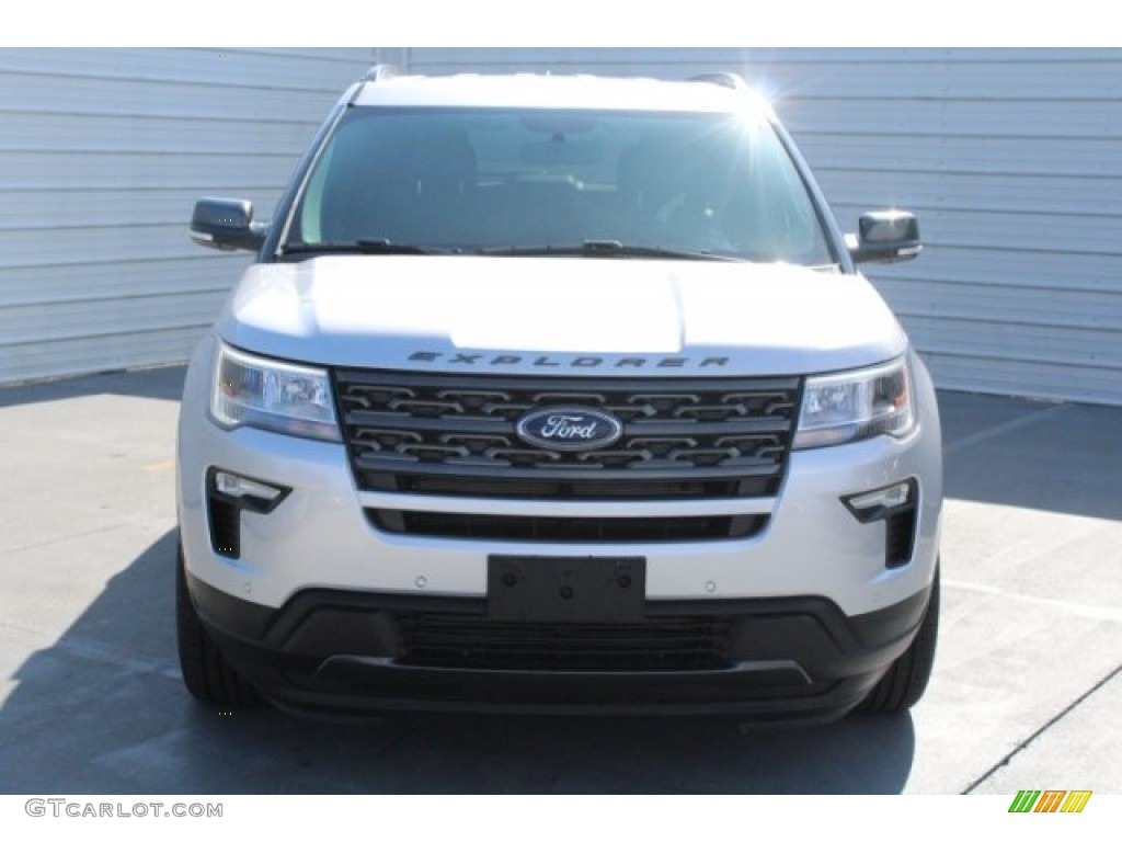 2018 Explorer XLT - Ingot Silver / Ebony Black photo #2