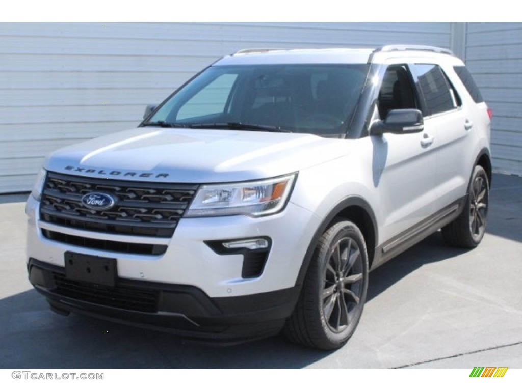 2018 Explorer XLT - Ingot Silver / Ebony Black photo #3