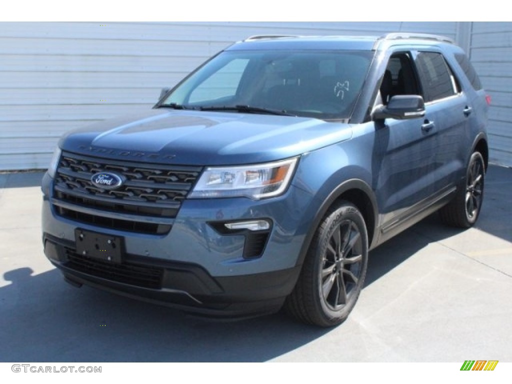 2018 Explorer XLT - Blue Metallic / Ebony Black photo #3
