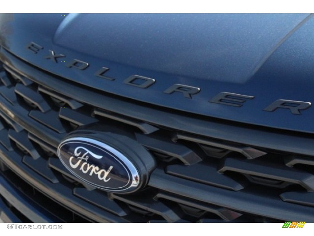 2018 Explorer XLT - Blue Metallic / Ebony Black photo #4