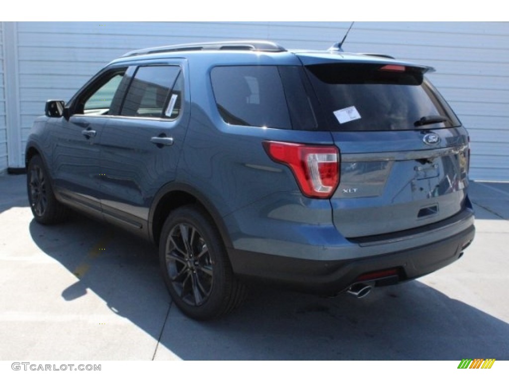 2018 Explorer XLT - Blue Metallic / Ebony Black photo #7