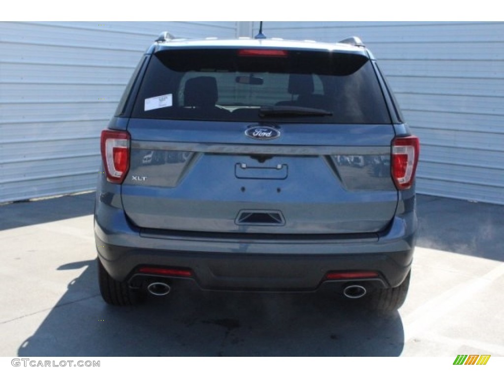 2018 Explorer XLT - Blue Metallic / Ebony Black photo #8