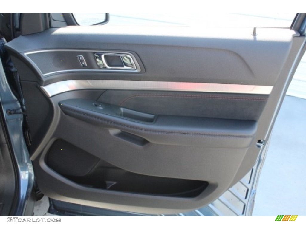 2018 Explorer XLT - Blue Metallic / Ebony Black photo #33