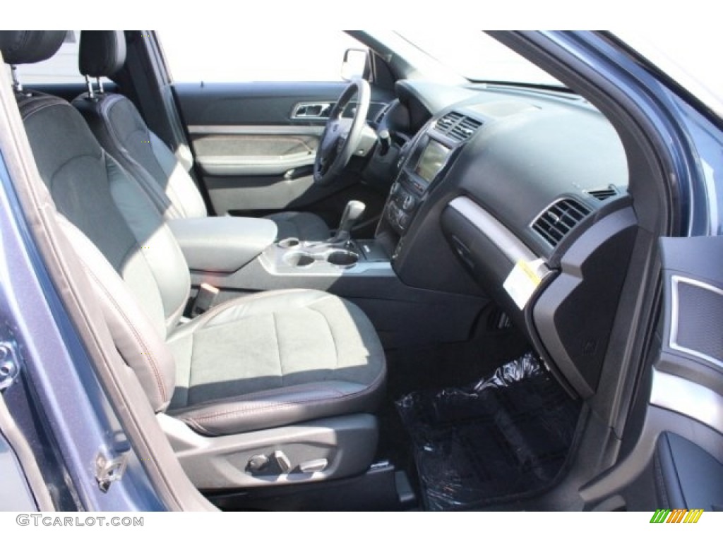 2018 Explorer XLT - Blue Metallic / Ebony Black photo #35