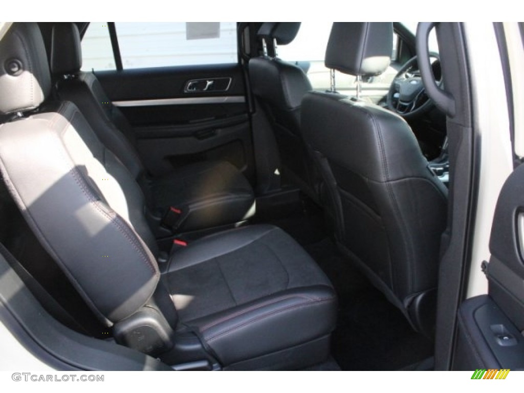 2018 Explorer XLT - Platinum Dune / Ebony Black photo #32