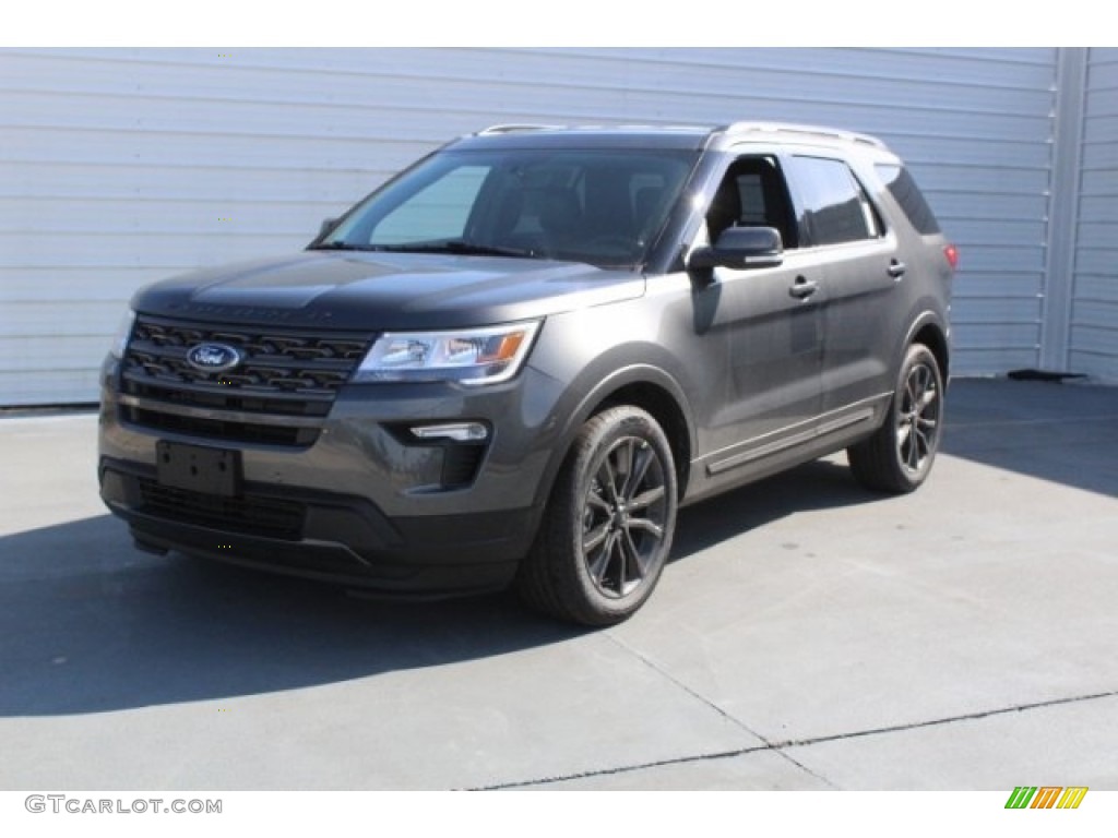 2018 Explorer XLT - Magnetic Metallic / Ebony Black photo #3