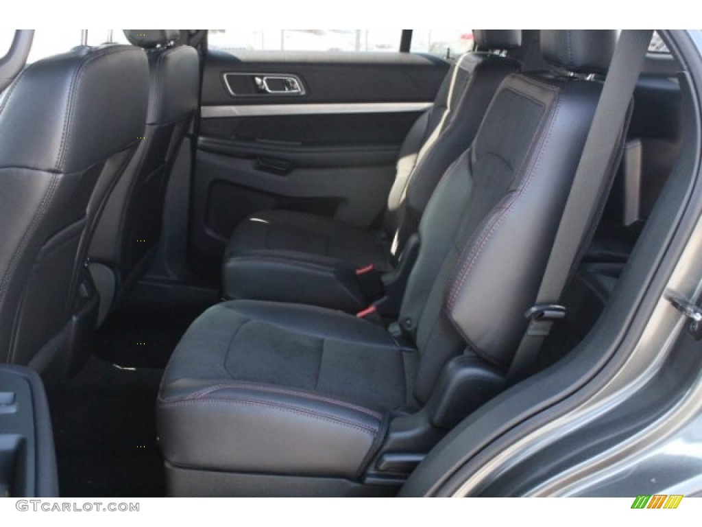 2018 Explorer XLT - Magnetic Metallic / Ebony Black photo #24