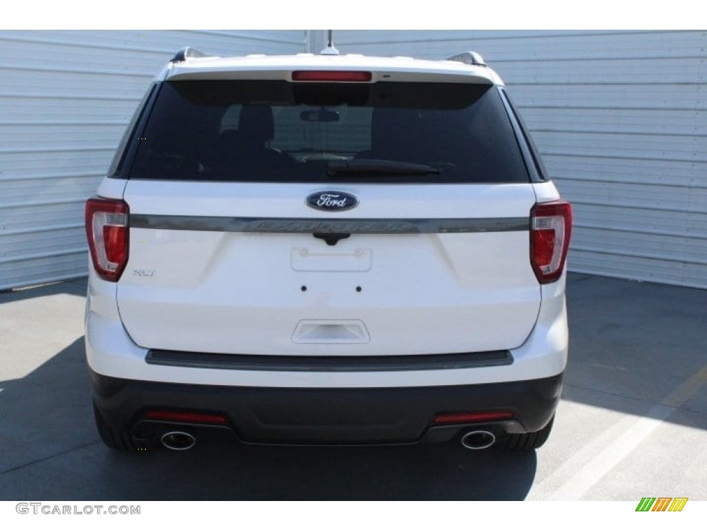 2018 Explorer XLT - White Platinum / Ebony Black photo #8