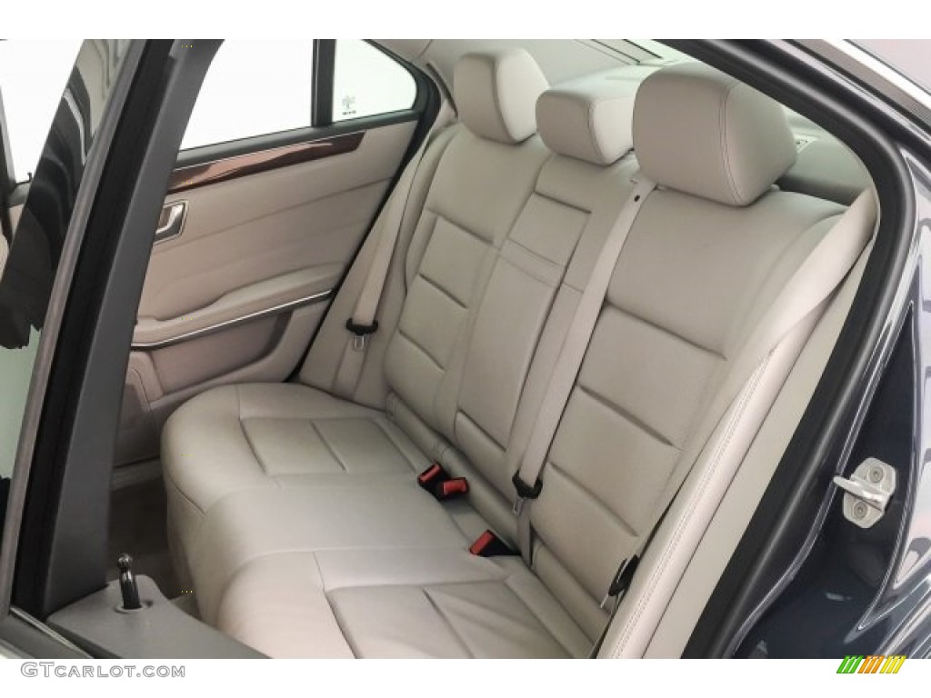 2016 E 250 Bluetec Sedan - Indigo Blue Metallic / Crystal Grey/Black photo #15