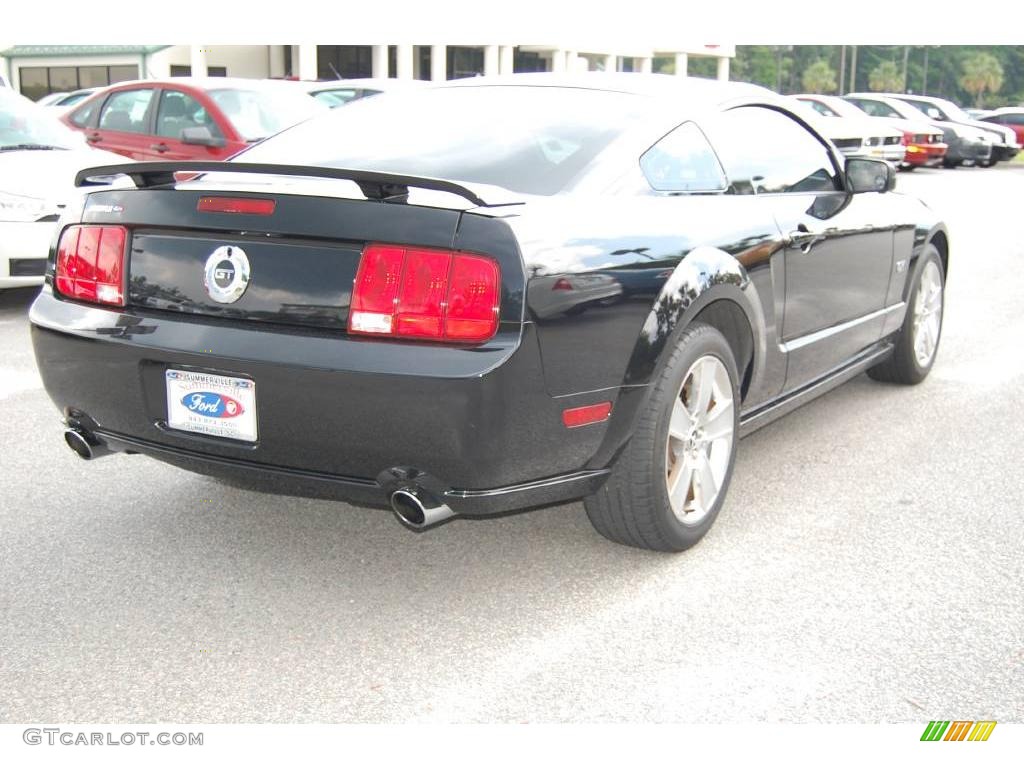 2007 Mustang GT Premium Coupe - Black / Dark Charcoal photo #13