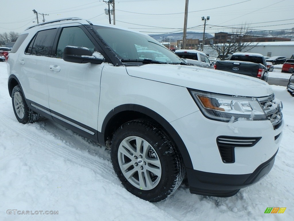 2018 Explorer XLT 4WD - Oxford White / Ebony Black photo #10