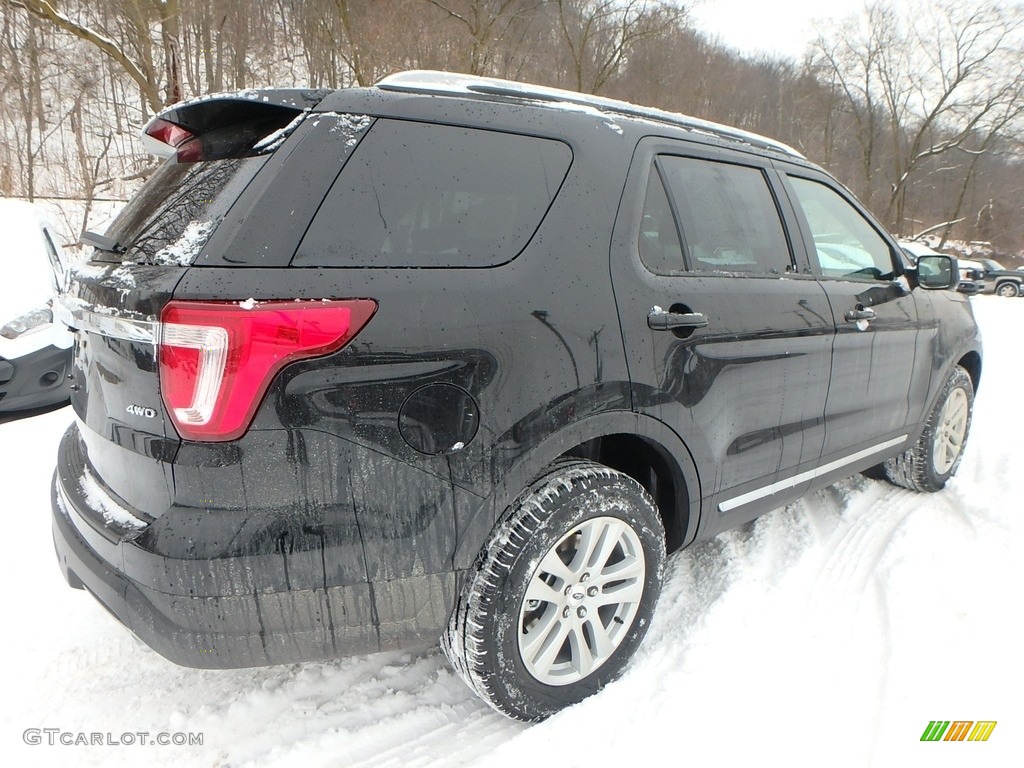 2018 Explorer XLT 4WD - Shadow Black / Ebony Black photo #2