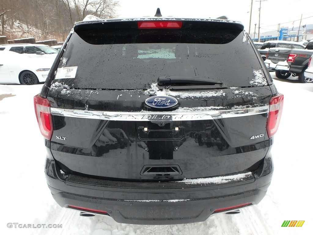 2018 Explorer XLT 4WD - Shadow Black / Ebony Black photo #3