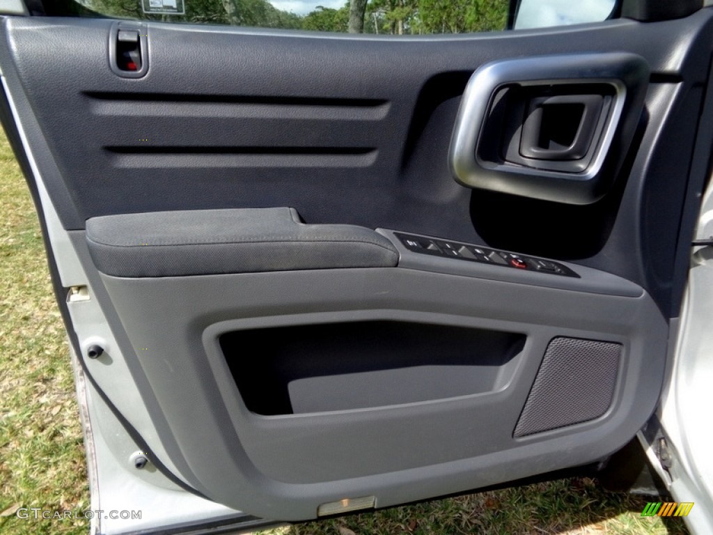 2006 Ridgeline RT - Billet Silver Metallic / Gray photo #34
