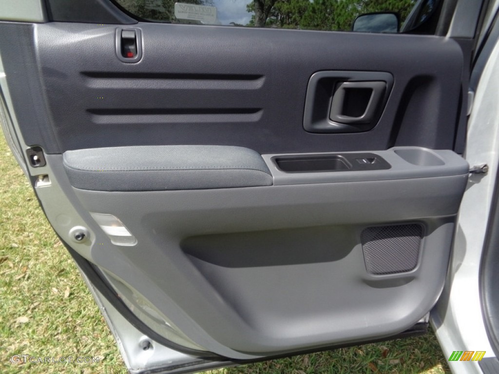 2006 Ridgeline RT - Billet Silver Metallic / Gray photo #49