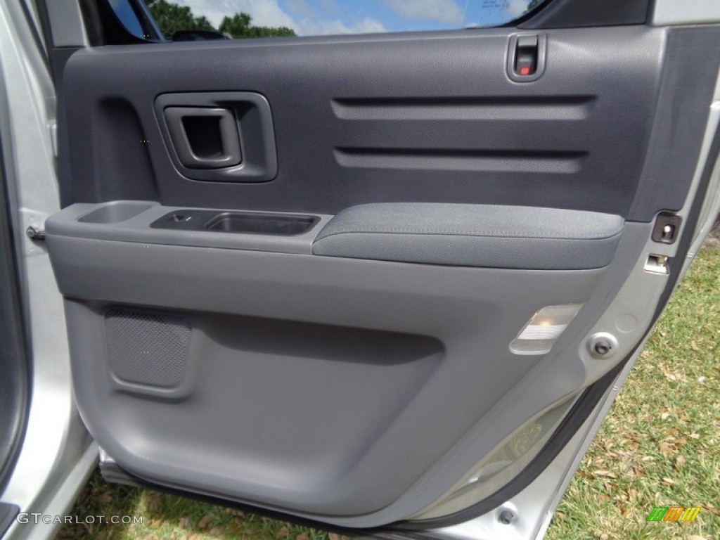 2006 Ridgeline RT - Billet Silver Metallic / Gray photo #53