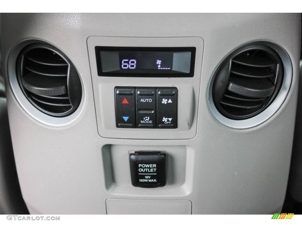 2015 Pilot LX - Alabaster Silver Metallic / Gray photo #30