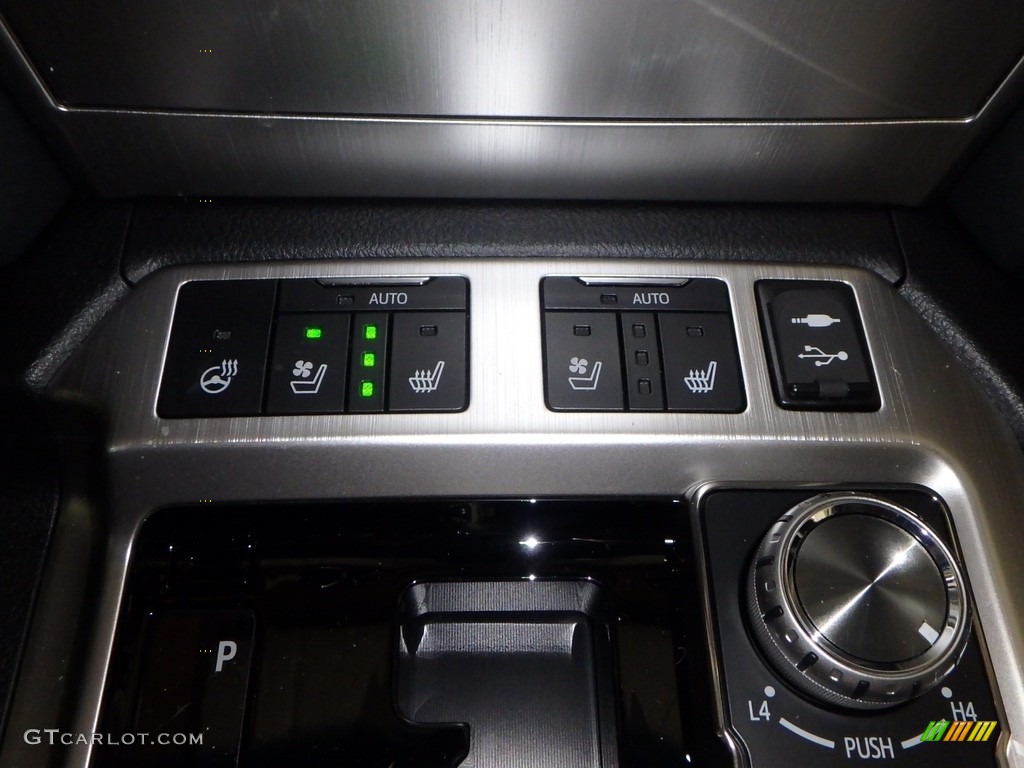 2018 Toyota Land Cruiser 4WD Controls Photo #125377116