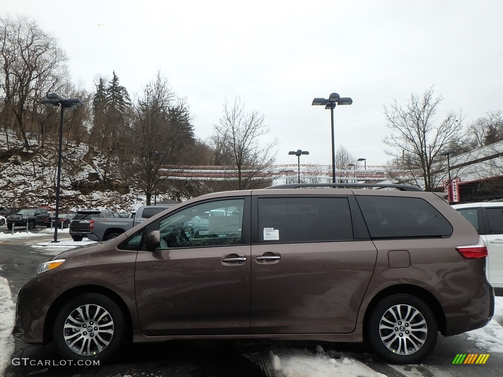 2018 Sienna XLE - Toasted Walnut Pearl / Bisque photo #3