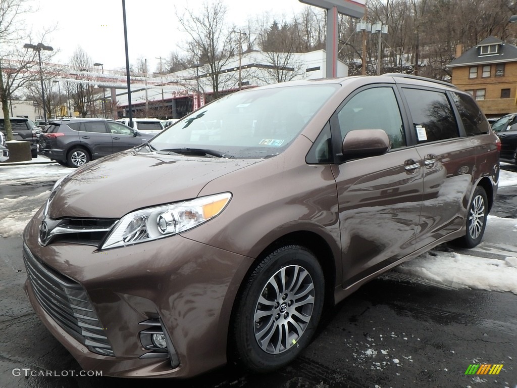 2018 Sienna XLE - Toasted Walnut Pearl / Bisque photo #4