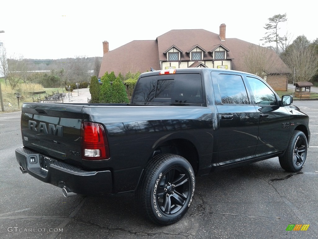 2018 1500 Night Crew Cab 4x4 - Brilliant Black Crystal Pearl / Black photo #6