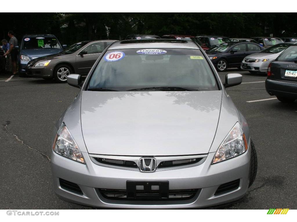 2006 Accord LX V6 Sedan - Alabaster Silver Metallic / Gray photo #2